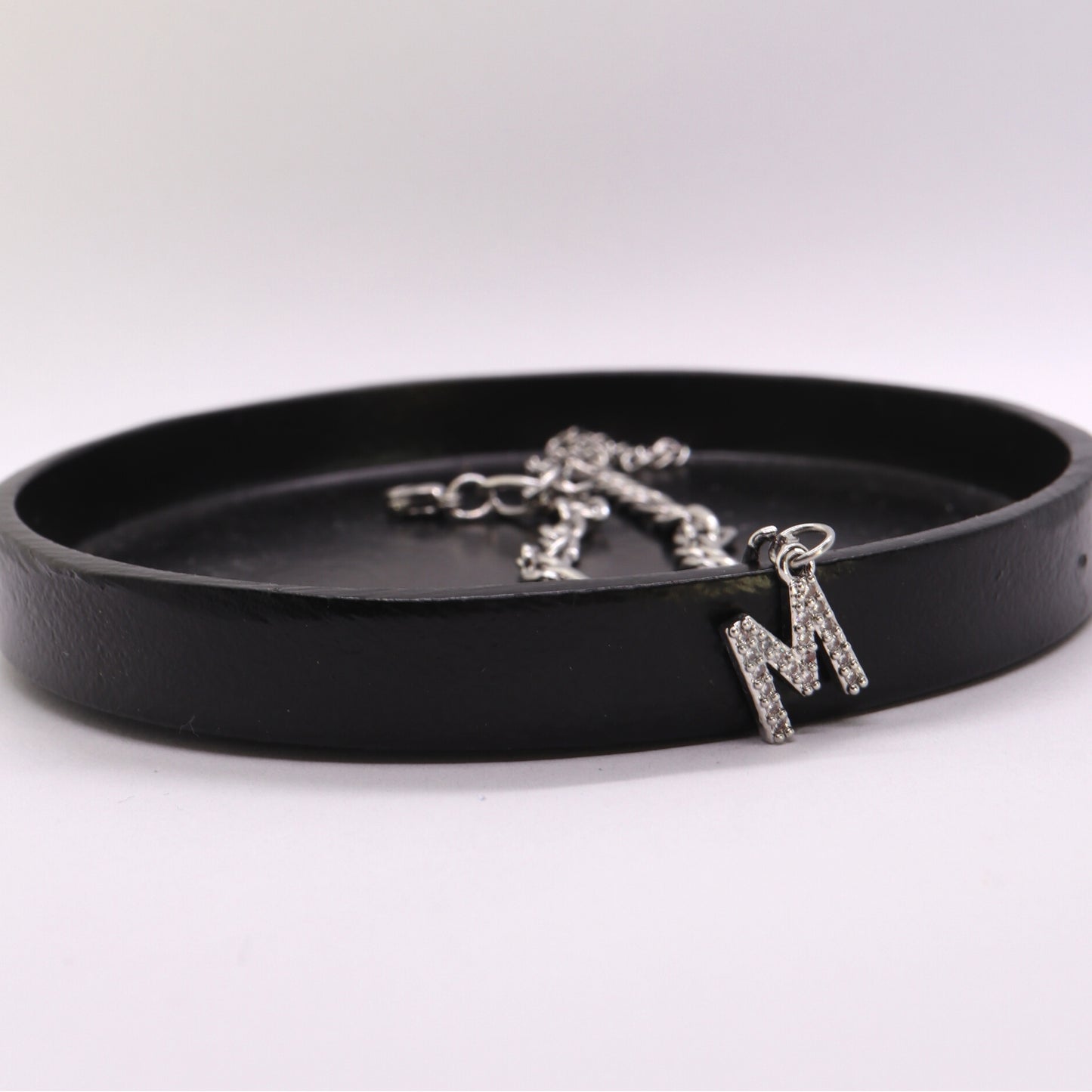 Enkelbandje zilver met letter M Sfeerbeeld