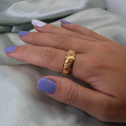 Anxiety Ring (Strand) Goud om vinger