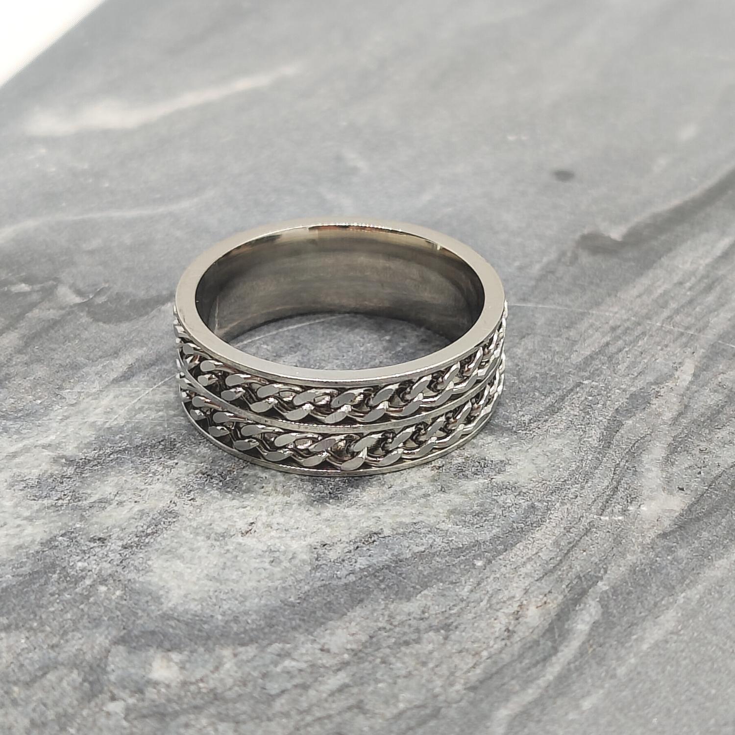 Anxiety Ring (Dubbele Ketting) Zilver-Zilver Sfeerbeeld op marmer